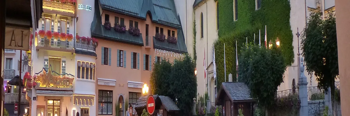 image-monte-escalier-megeve.webp Image Monte escalier Megève