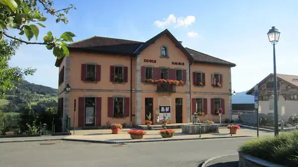 Monte Escalier 74 Monte escalier Burdignin