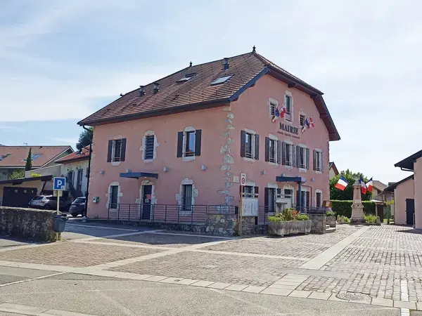 Monte Escalier 74 Monte escalier Nangy